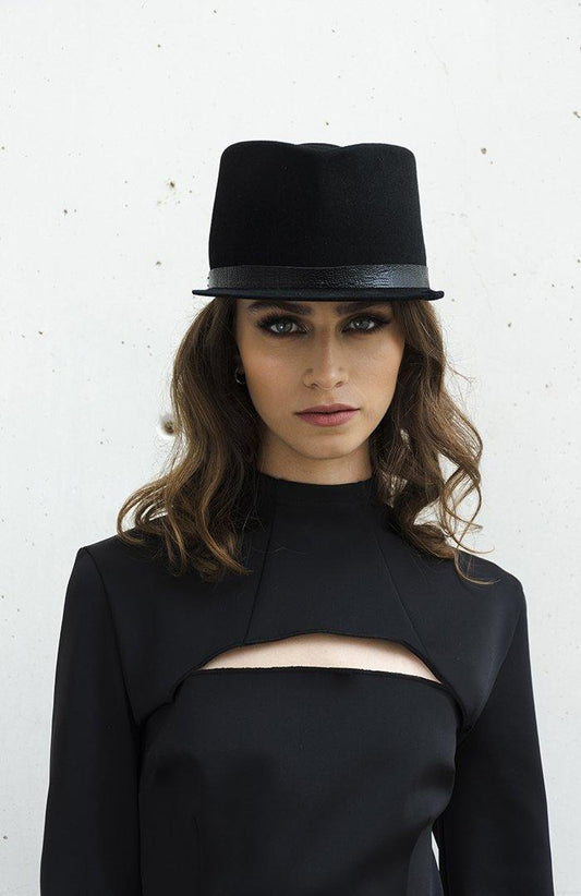 Sombrero artesanal Midnight Cap - Luisa Fernē - Sombreros Artesanales