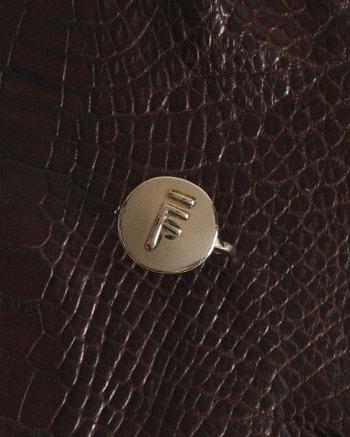 Luisa Fernē Button